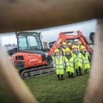 Mae gwaith yn mynd rhagddo yn ysgol Parc Borras i greu ysgolion Cynradd Cymunedol a Chyfrwng Cymraeg
