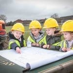 Mae gwaith yn mynd rhagddo yn ysgol Parc Borras i greu ysgolion Cynradd Cymunedol a Chyfrwng Cymraeg