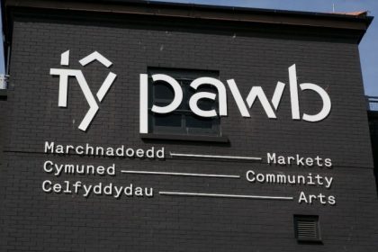 Ty Pawb in Wrexham