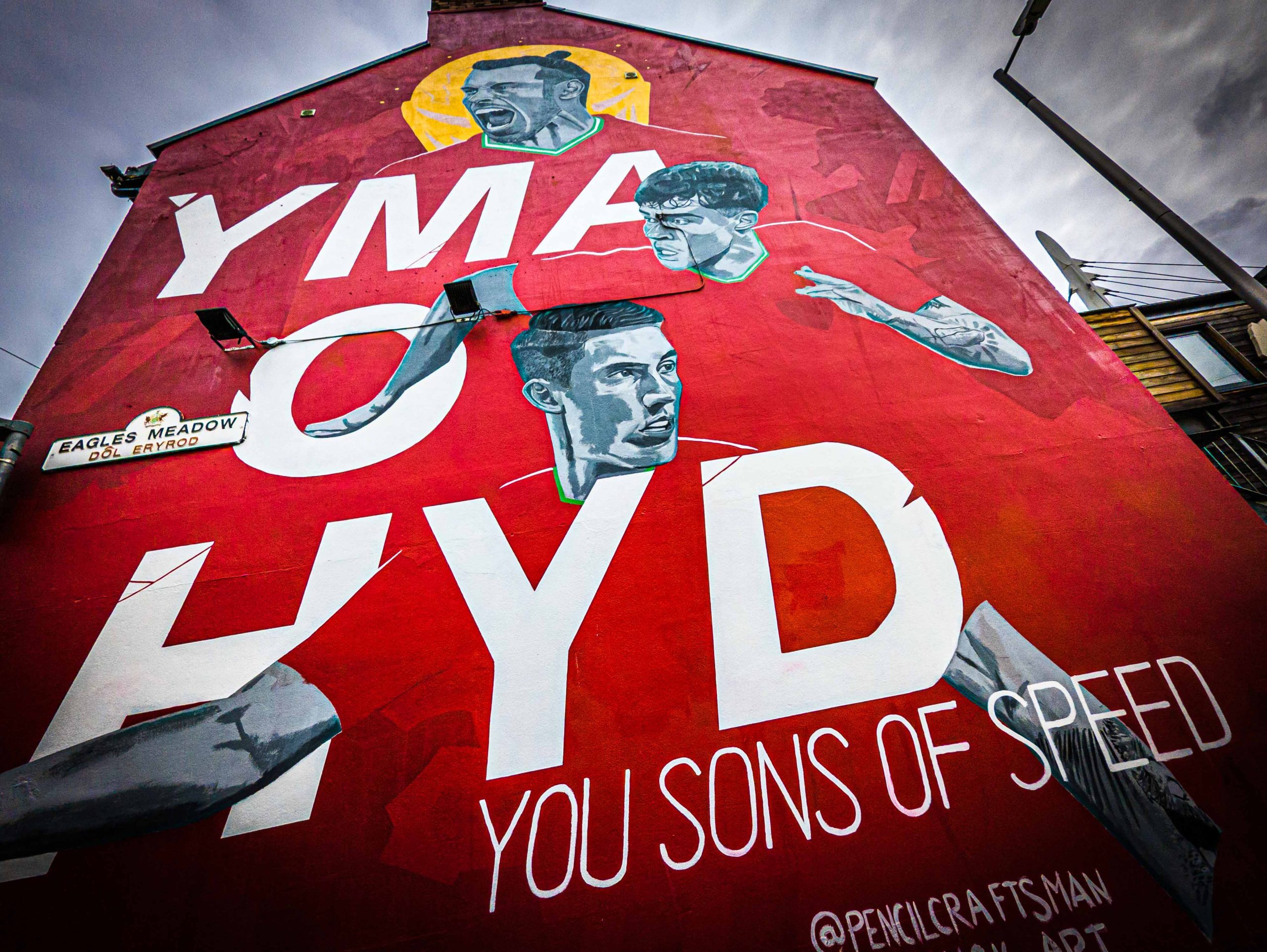 Sut fyddwn ni’n hyrwyddo’r Gymraeg yn Wrecsam…