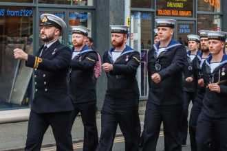 Casgliad lluniau - orymdaith glaniadau D-Day yn 80 oed, Wrecsam