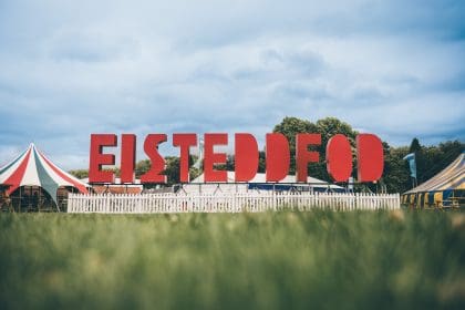 Llongyfarchiadau Lili Mai Jones, Elen Mai Nefydd, Mark Lewis Jones ac Glesni Llwyd Carter a fu'n cael ei dderbyn i'r orsedd yn Eisteddfod Wrecsam eleni.
