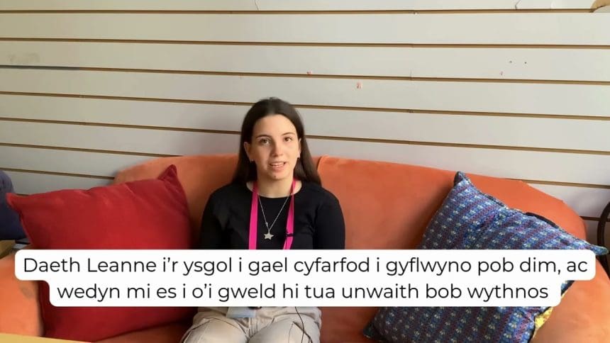 Gwyliwch: Pa bryd sylweddolaist ti dy fod di’n ofalwr ifanc?