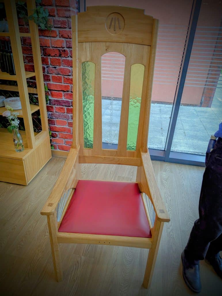 CYFLWYNO CORON A CHADAIR EISTEDDFOD GENEDLAETHOL WRECSAM