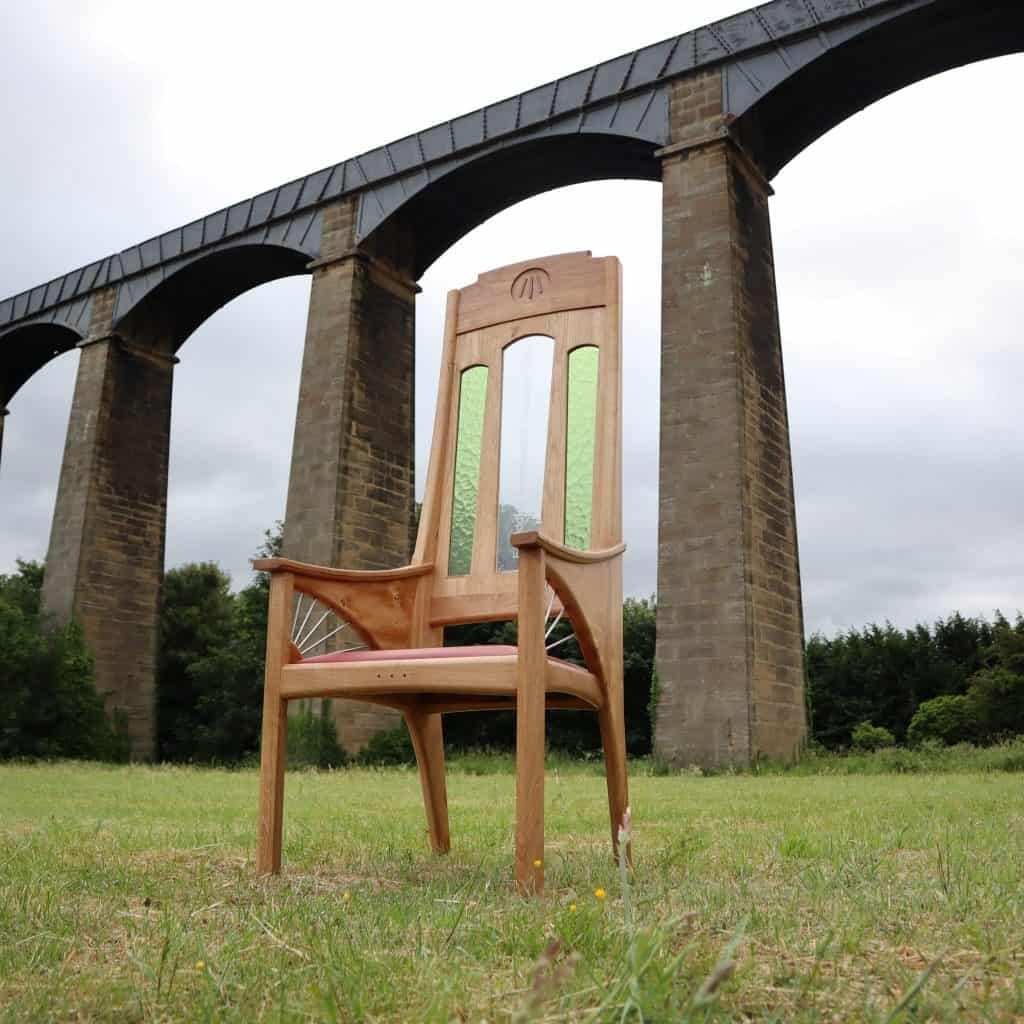 CYFLWYNO CORON A CHADAIR EISTEDDFOD GENEDLAETHOL WRECSAM