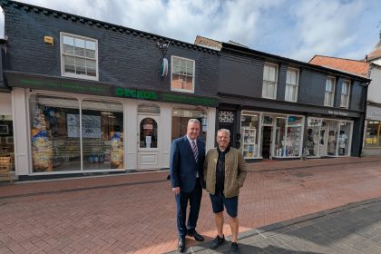 Cwblhau prosiectau adfywio treftadaeth pellach yn ardal gadwraeth Canol Dinas Wrecsam