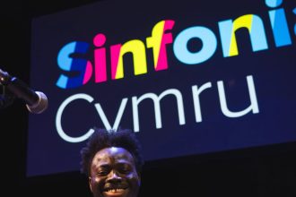 Enillydd Glastonbury yn Perfformio yn Tŷ Pawb yn mis Medi!