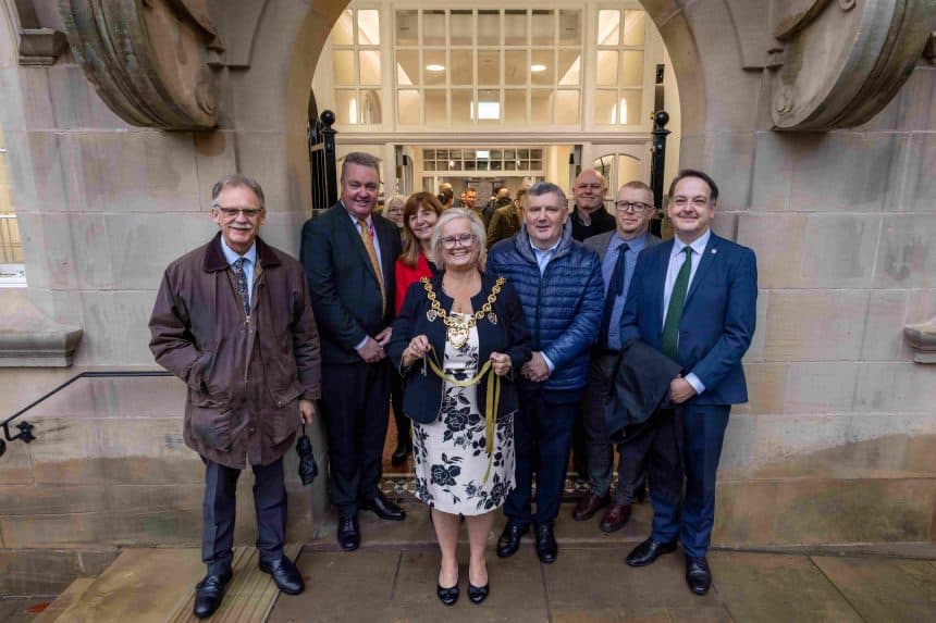 Hyb diwydiannau creadigol wedi agor yn swyddogol yn Wrecsam