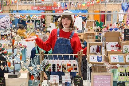 Daw ‘Gwlad Hudol y Nadolig’ i Tŷ Pawb ddydd Sadwrn yma!