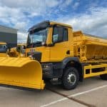 Mae rhybudd tywydd melyn am eira a rhew ar waith ar hyn o bryd yn Wrecsam.