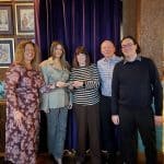 Cyngor Wrecsam yn ennill Gwobr Llywodraeth Ddigidol y DU