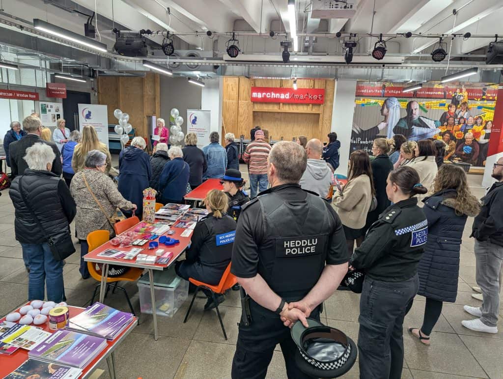 Lansio Siarter Diogelwch Menywod yn y Nos Gogledd Cymru yn Nhŷ Pawb