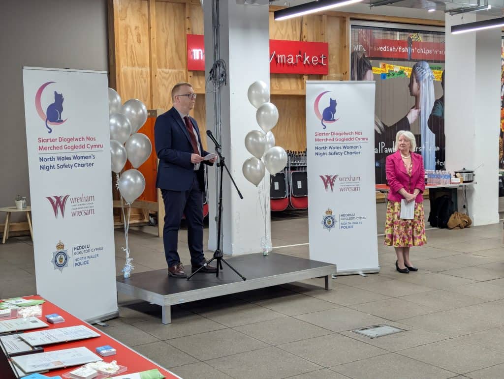 Lansio Siarter Diogelwch Menywod yn y Nos Gogledd Cymru yn Nhŷ Pawb