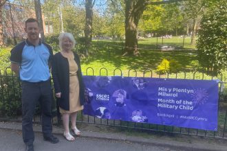 Mis Ebrill wedi'i ddynodi fel Mis y Plentyn Milwrol