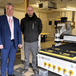 Custom Craft Shapes yn torri llwybr newydd gyda chwmni Wrecsam CNC