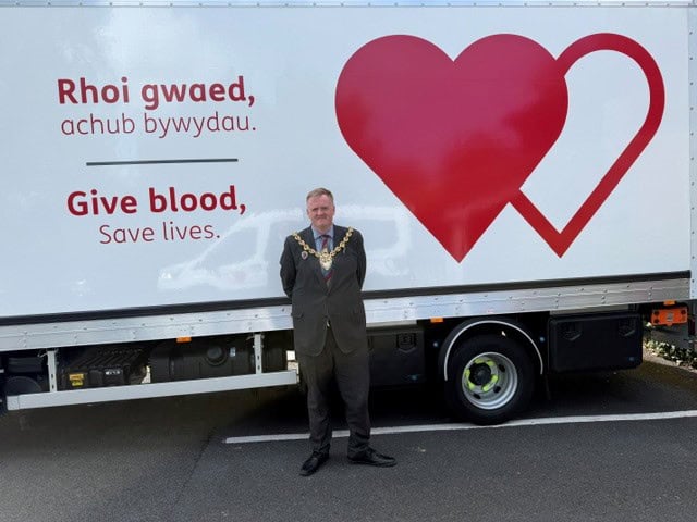 Mayor at the Welsh Blood Service donation clinic