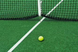 Tennis o'r radd flaenaf yn dychwelyd i Wrecsam ym mis Hydref