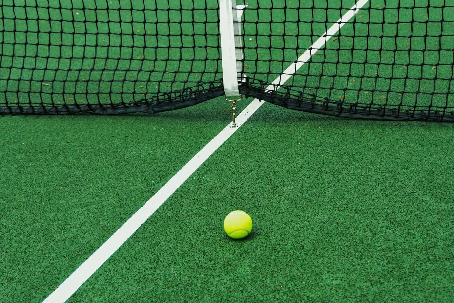 Tennis o'r radd flaenaf yn dychwelyd i Wrecsam ym mis Hydref